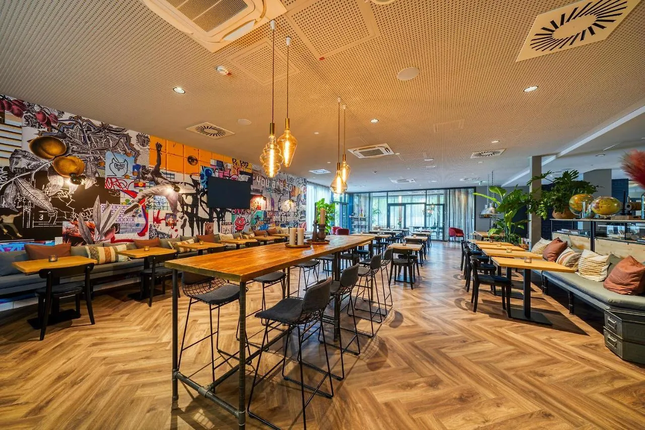 *** Hotel Vienna House Easy By Wyndham Hannover City Alemanha